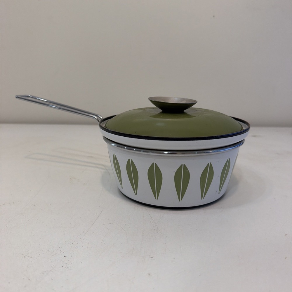 Cathrineholm Lotus Small Enamel Sauce Pan W/ Lid Metal Handle MCM  60's Avocado
